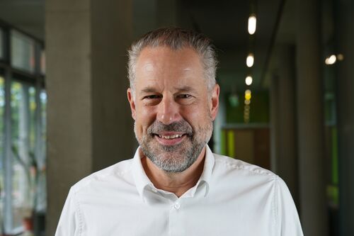 portrait photo of Prof. Max Lemme